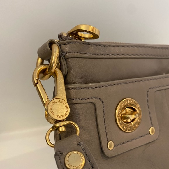 Marc by Marc Jacobs small leather crossbody bag - Picture 3 of 6